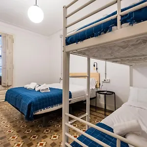B42 - Modernist For Large Groups In Eixample Spagna